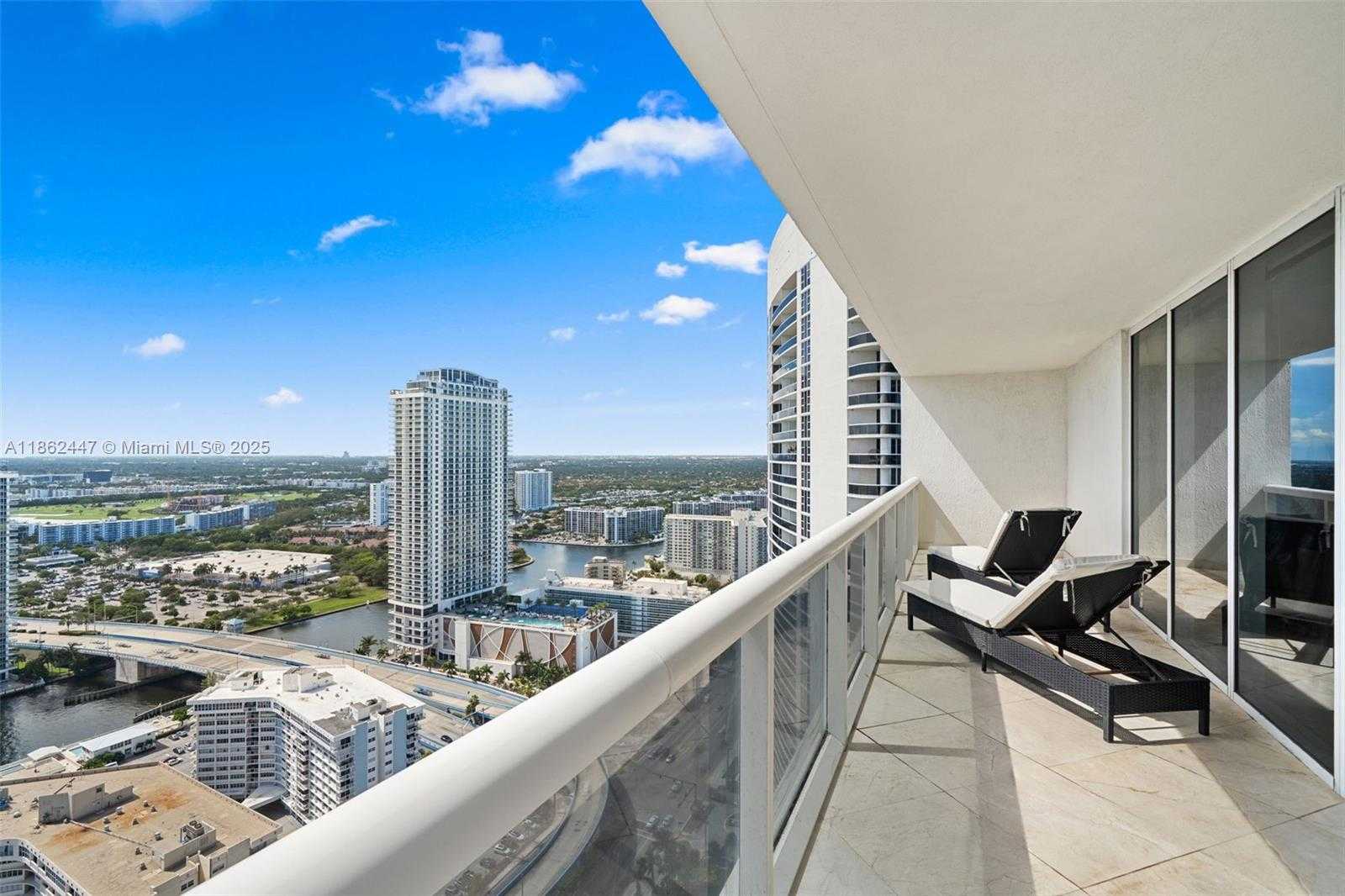 Small Image of 1830 SOUTH OCEAN DR #3706, Hallandale Beach Number 26