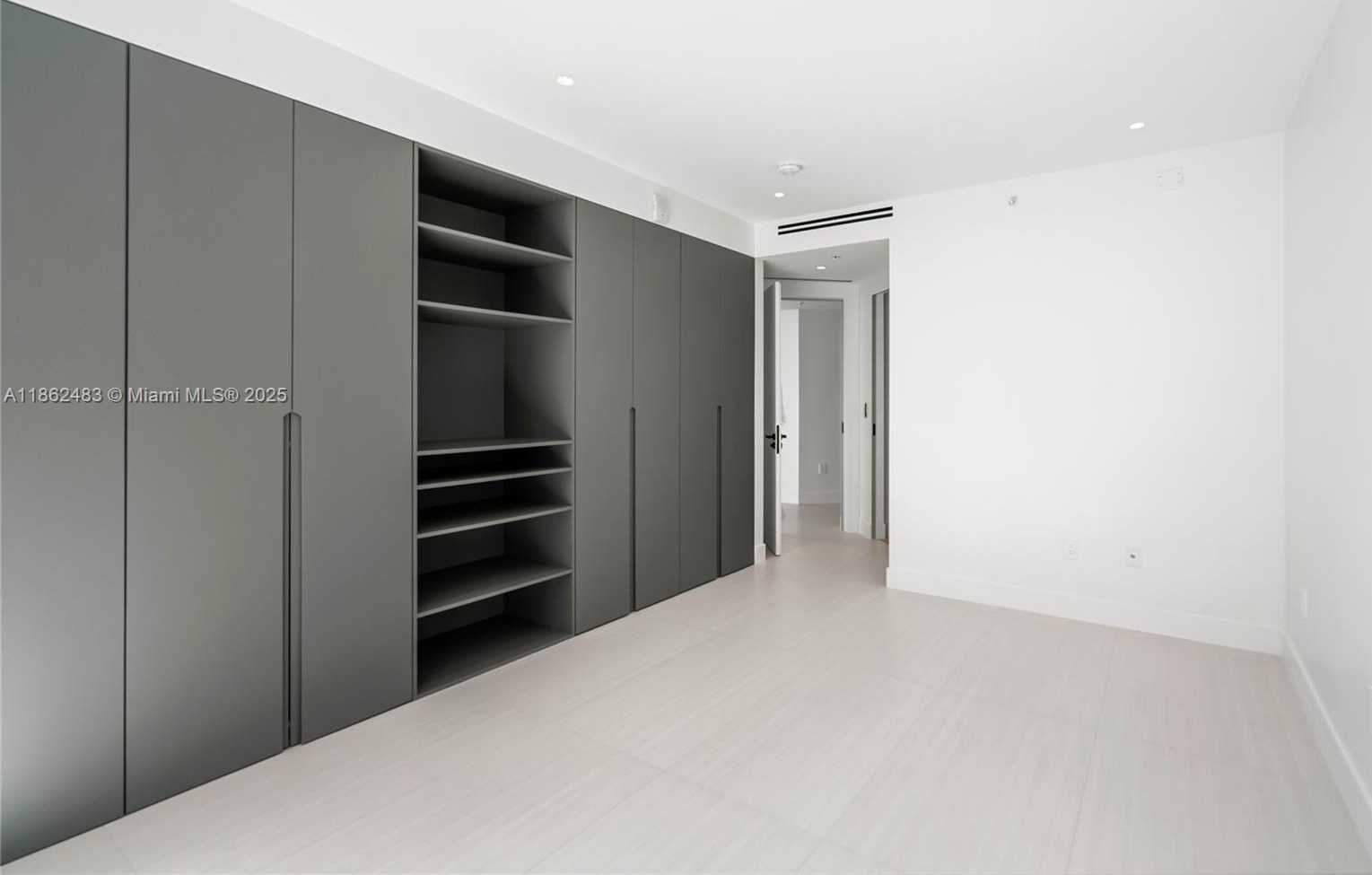 Small Image of 1111 SOUTH WEST 1ST AVE #3719-N, Miami Number 19