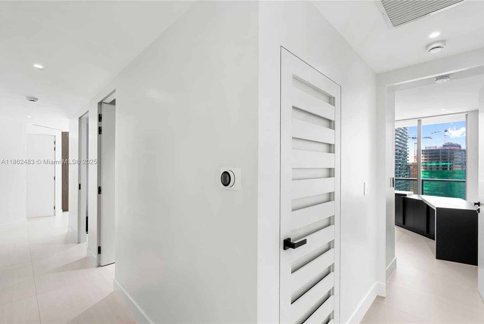 Small Image of 1111 SOUTH WEST 1ST AVE #3719-N, Miami Number 26