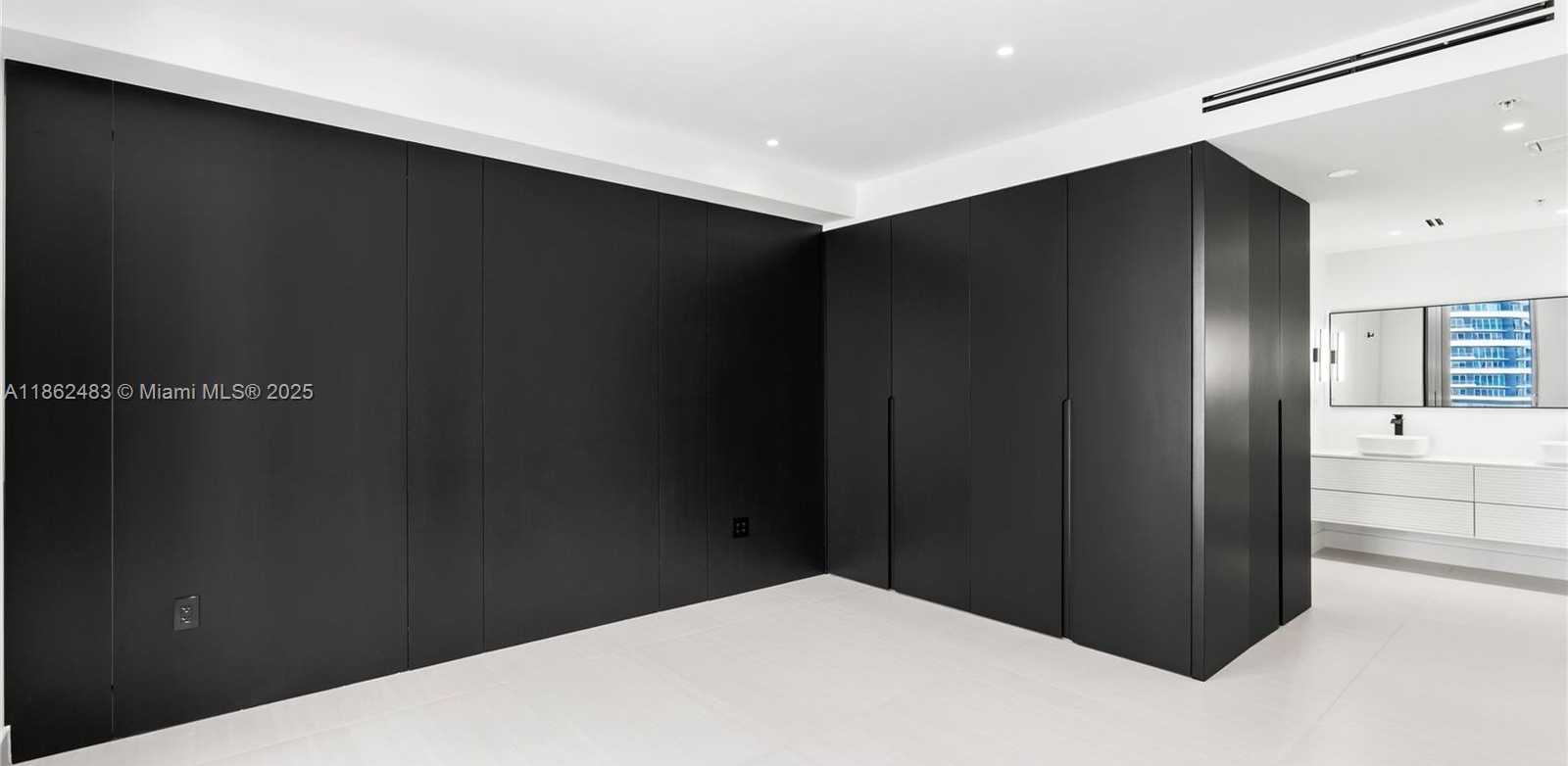 Small Image of 1111 SOUTH WEST 1ST AVE #3719-N, Miami Number 38