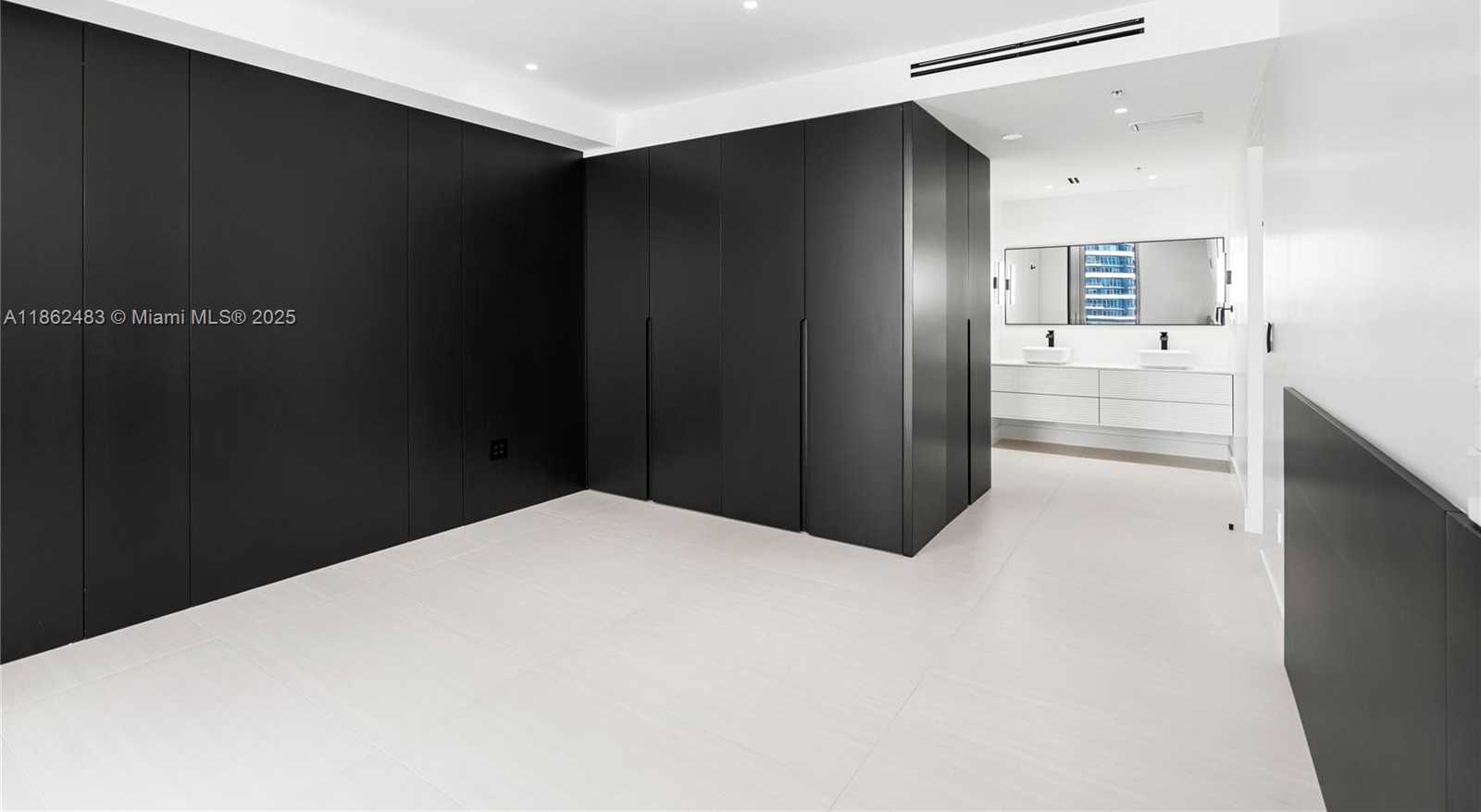 Small Image of 1111 SOUTH WEST 1ST AVE #3719-N, Miami Number 39