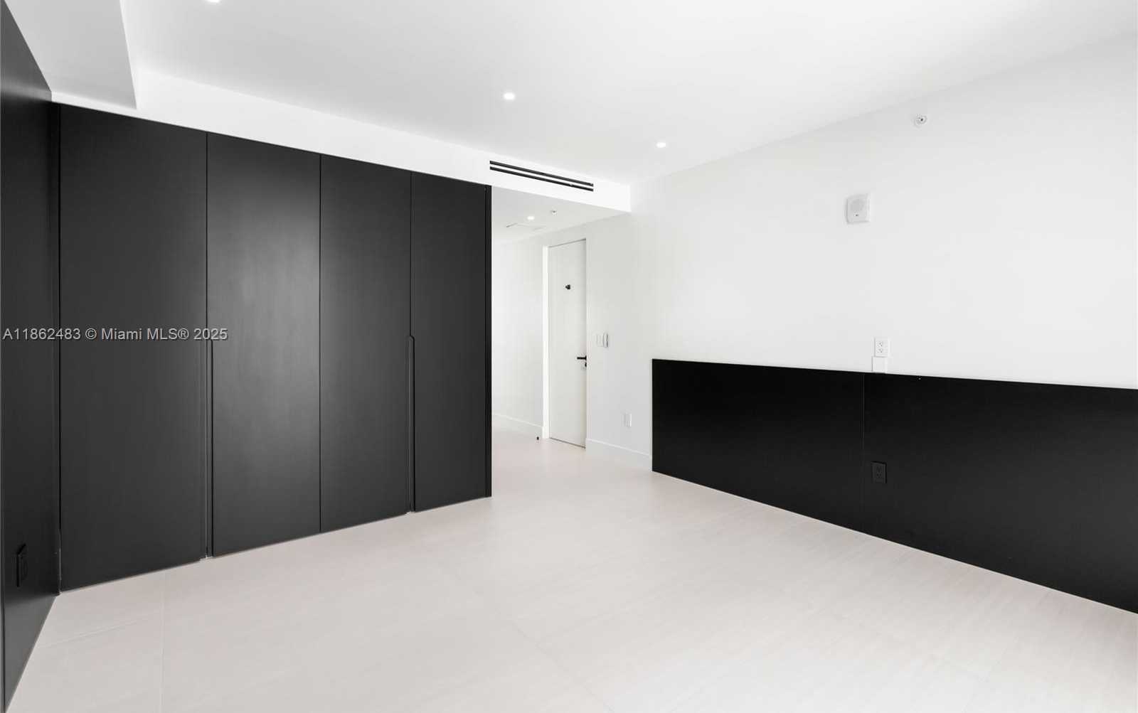 Small Image of 1111 SOUTH WEST 1ST AVE #3719-N, Miami Number 40