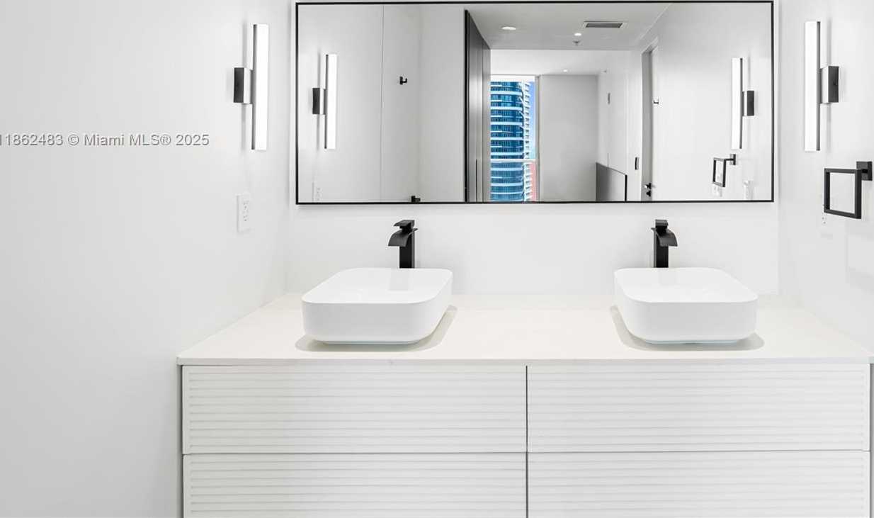 Small Image of 1111 SOUTH WEST 1ST AVE #3719-N, Miami Number 49