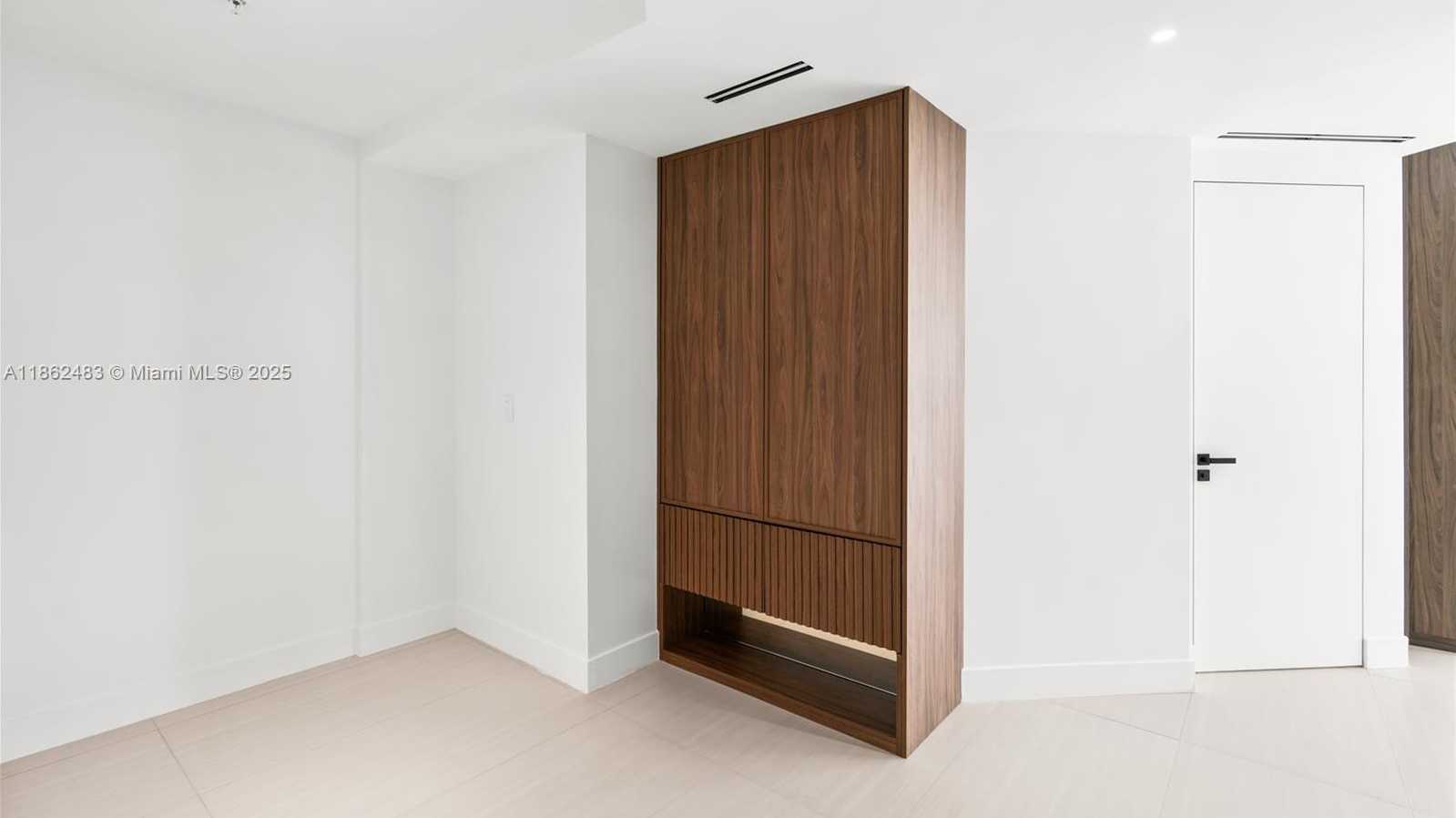 Small Image of 1111 SOUTH WEST 1ST AVE #3719-N, Miami Number 52