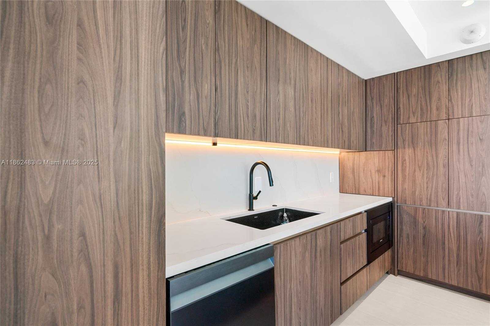 Small Image of 1111 SOUTH WEST 1ST AVE #3719-N, Miami Number 6