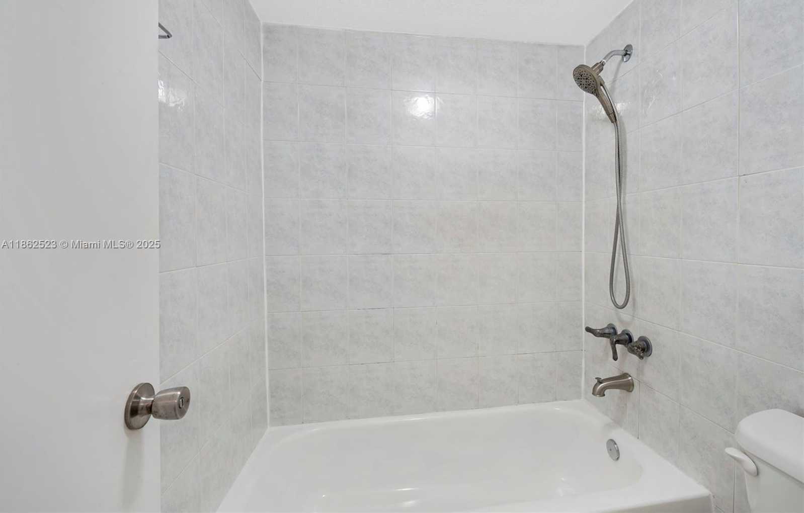 Small Image of 1810 WEST 56TH ST #3204, Hialeah Number 14