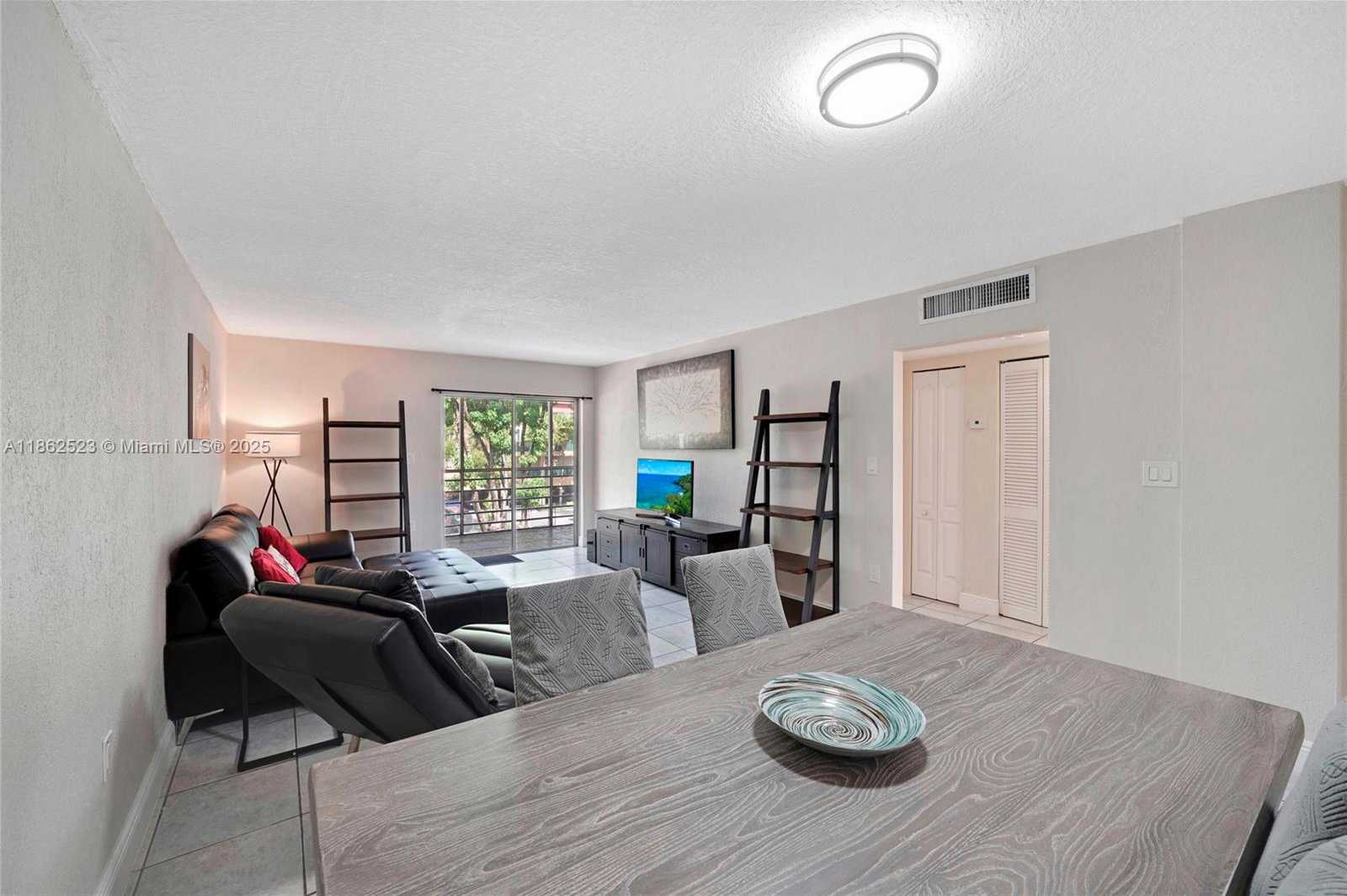 Small Image of 1810 WEST 56TH ST #3204, Hialeah Number 4