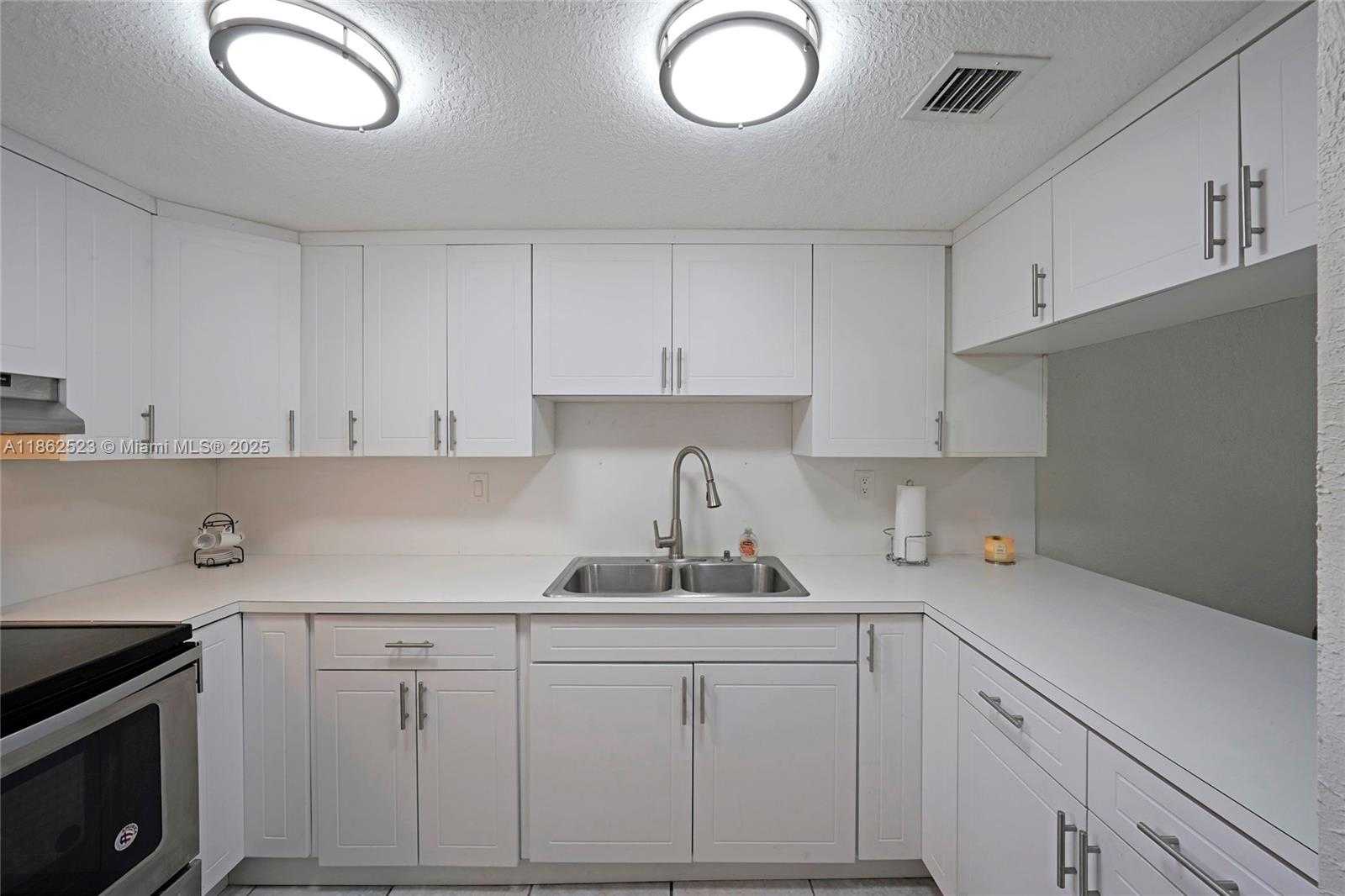 Small Image of 1810 WEST 56TH ST #3204, Hialeah Number 7