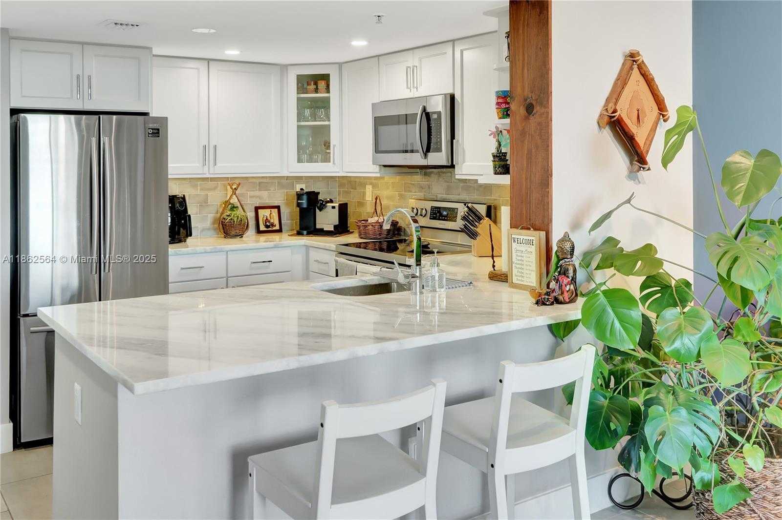 Small Image of 3000 CORAL WAY #1105, Miami Number 4