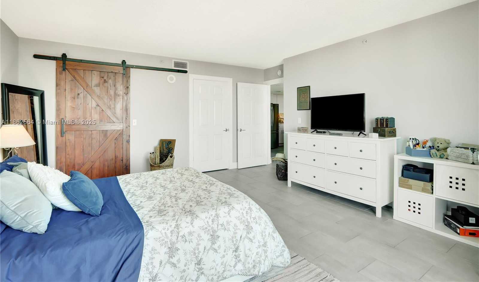 Small Image of 3000 CORAL WAY #1105, Miami Number 8