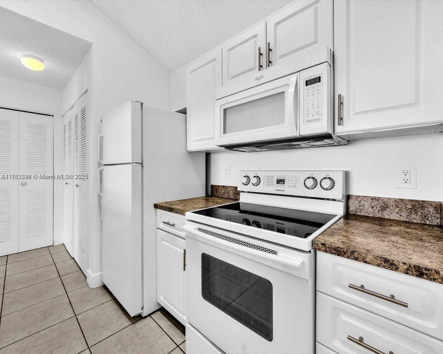 Small Image of 15770 SOUTH WEST 106TH TER #303, Miami Number 10