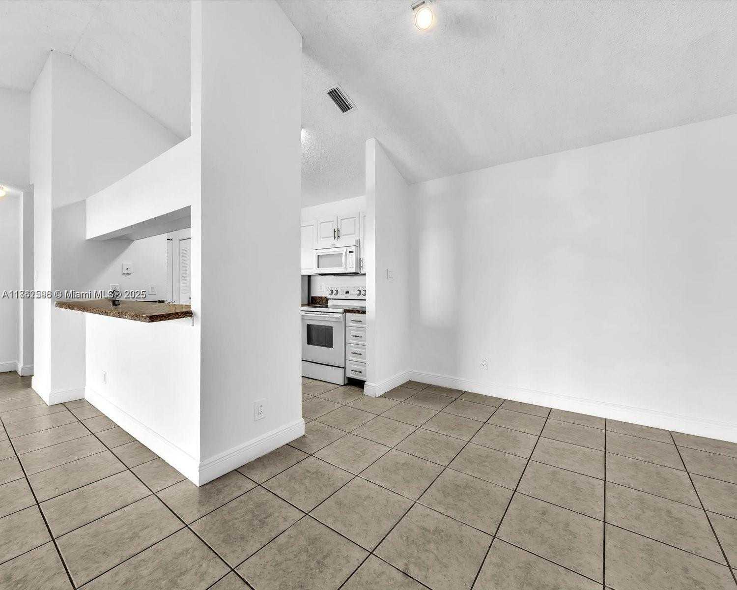 Small Image of 15770 SOUTH WEST 106TH TER #303, Miami Number 12