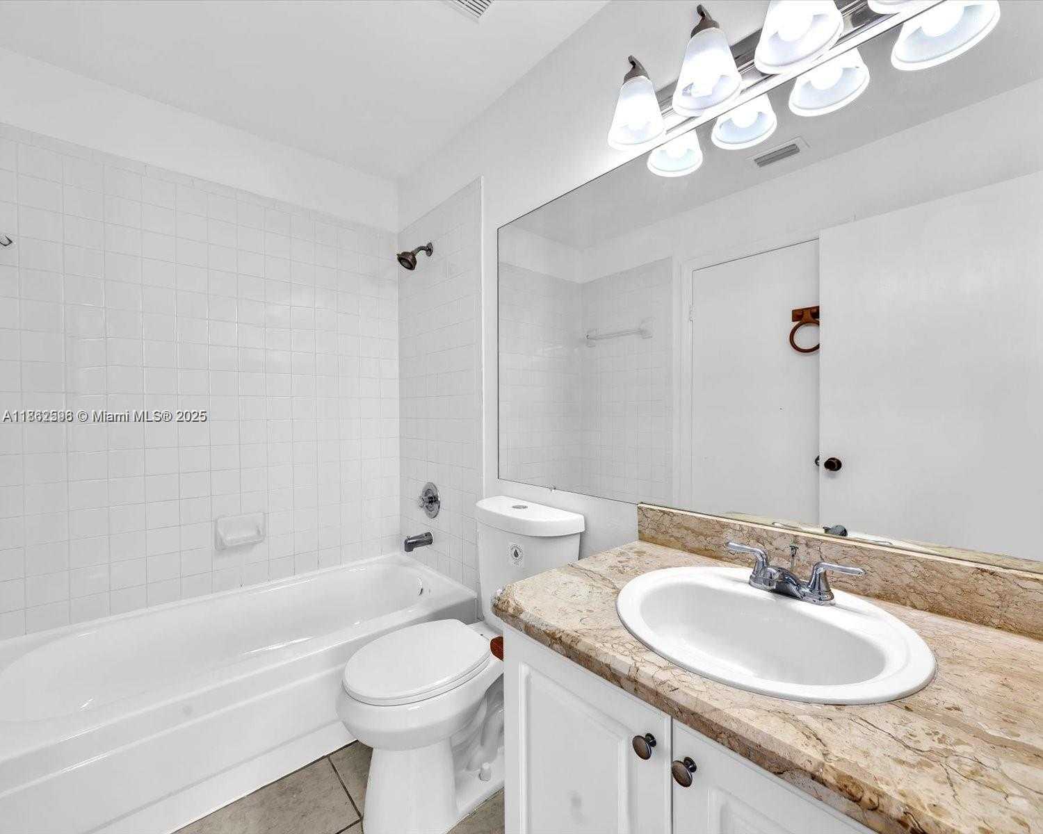 Small Image of 15770 SOUTH WEST 106TH TER #303, Miami Number 25