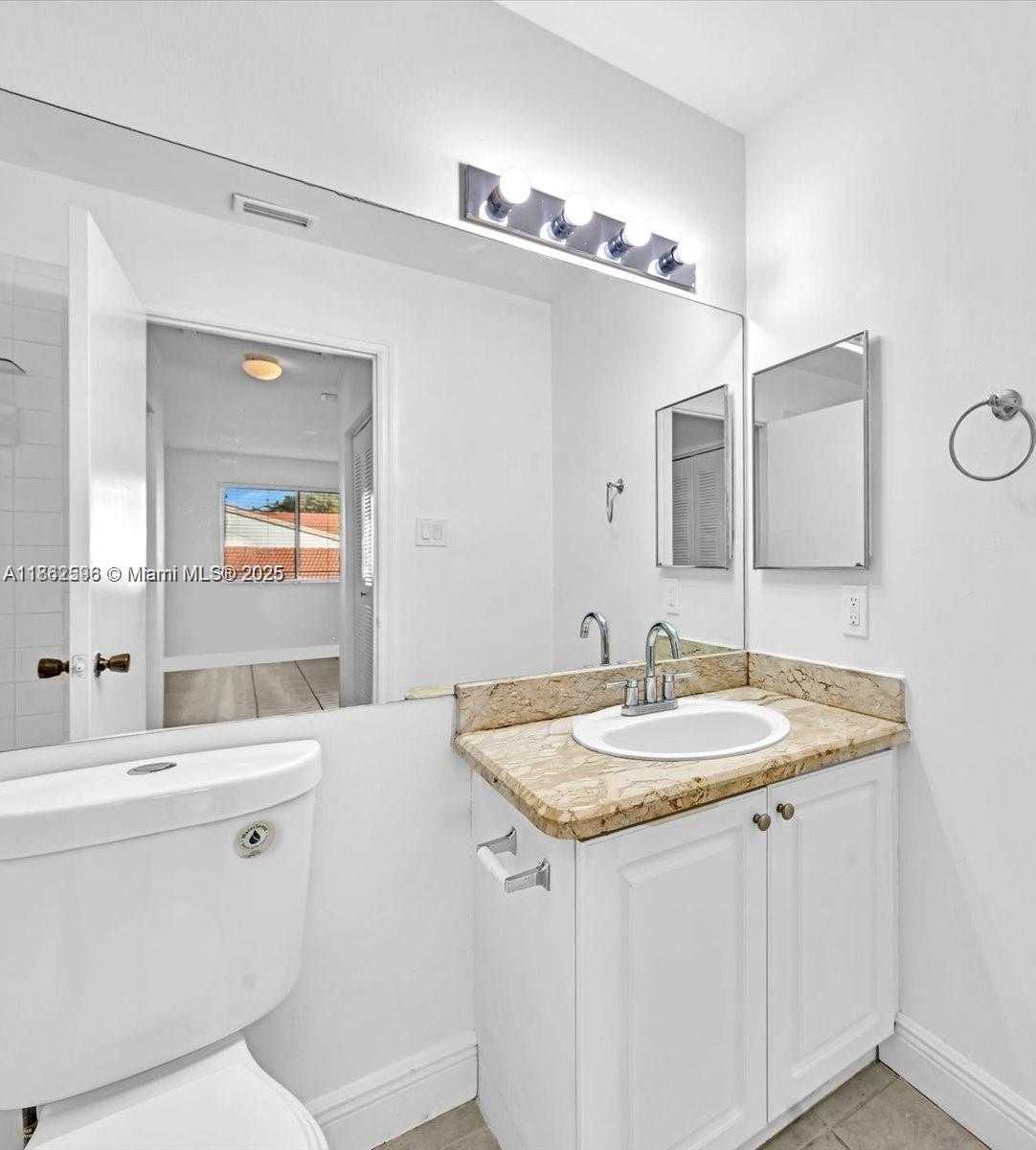 Small Image of 15770 SOUTH WEST 106TH TER #303, Miami Number 40