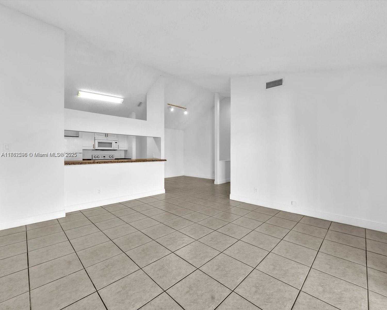 Small Image of 15770 SOUTH WEST 106TH TER #303, Miami Number 47