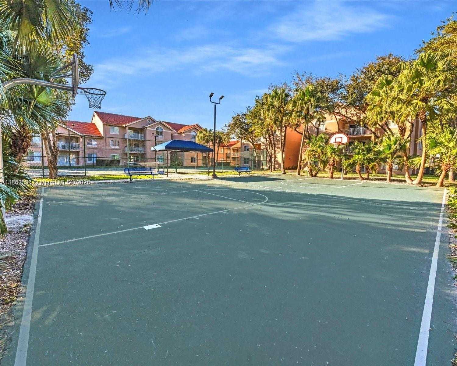 Small Image of 15770 SOUTH WEST 106TH TER #303, Miami Number 49
