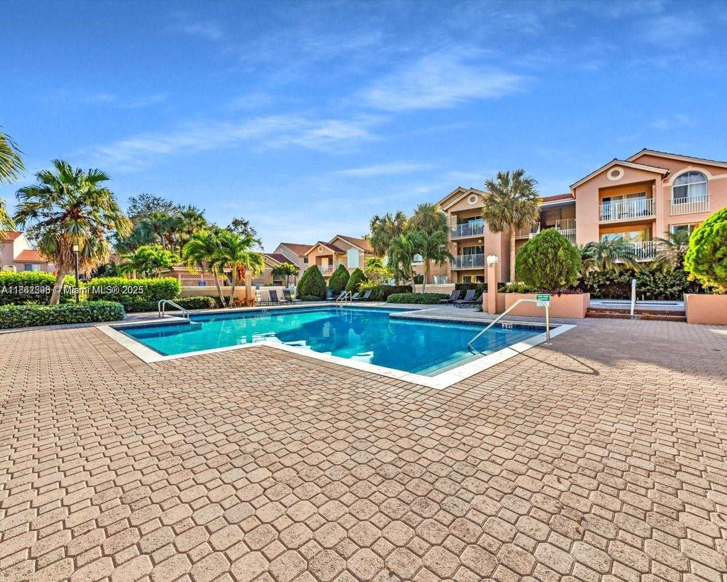 Small Image of 15770 SOUTH WEST 106TH TER #303, Miami Number 52