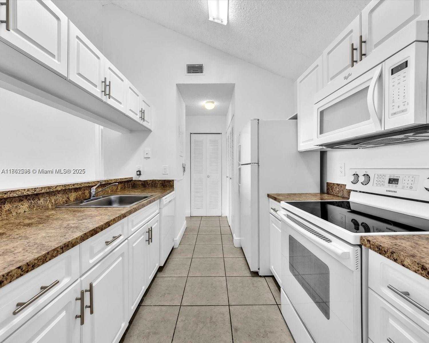 Small Image of 15770 SOUTH WEST 106TH TER #303, Miami Number 8