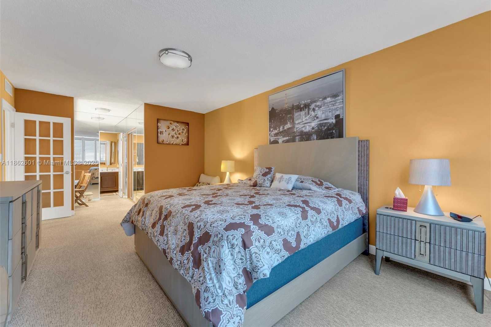 Small Image of 3800 HILLCREST DR #412, Hollywood Number 22