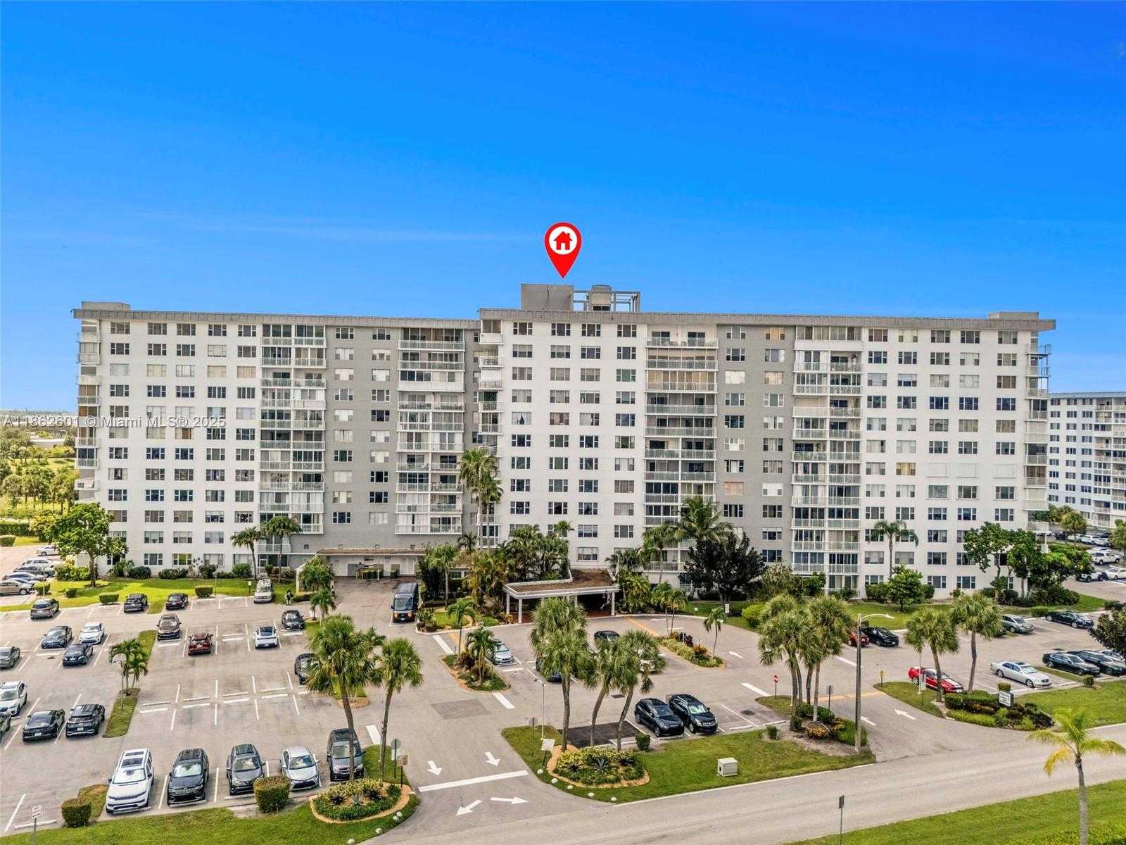 Small Image of 3800 HILLCREST DR #412, Hollywood Number 28