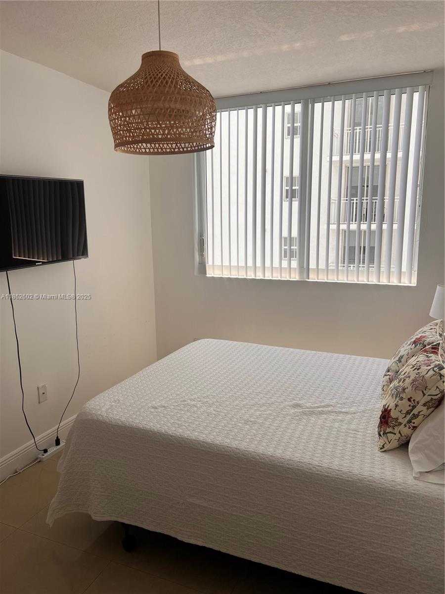 Small Image of 170 SOUTH EAST 14TH ST #1504, Miami Number 10