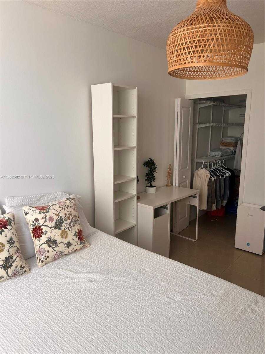 Small Image of 170 SOUTH EAST 14TH ST #1504, Miami Number 11