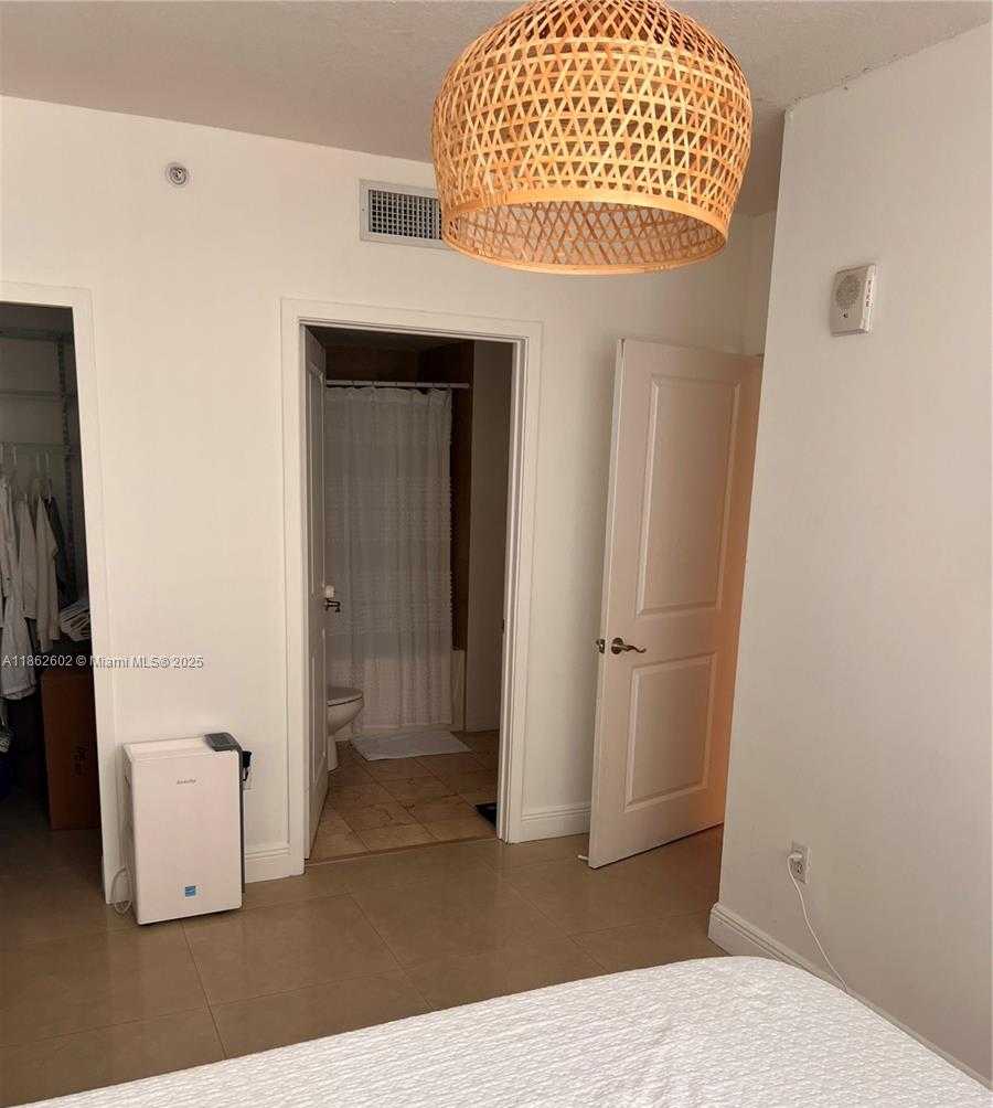 Small Image of 170 SOUTH EAST 14TH ST #1504, Miami Number 12