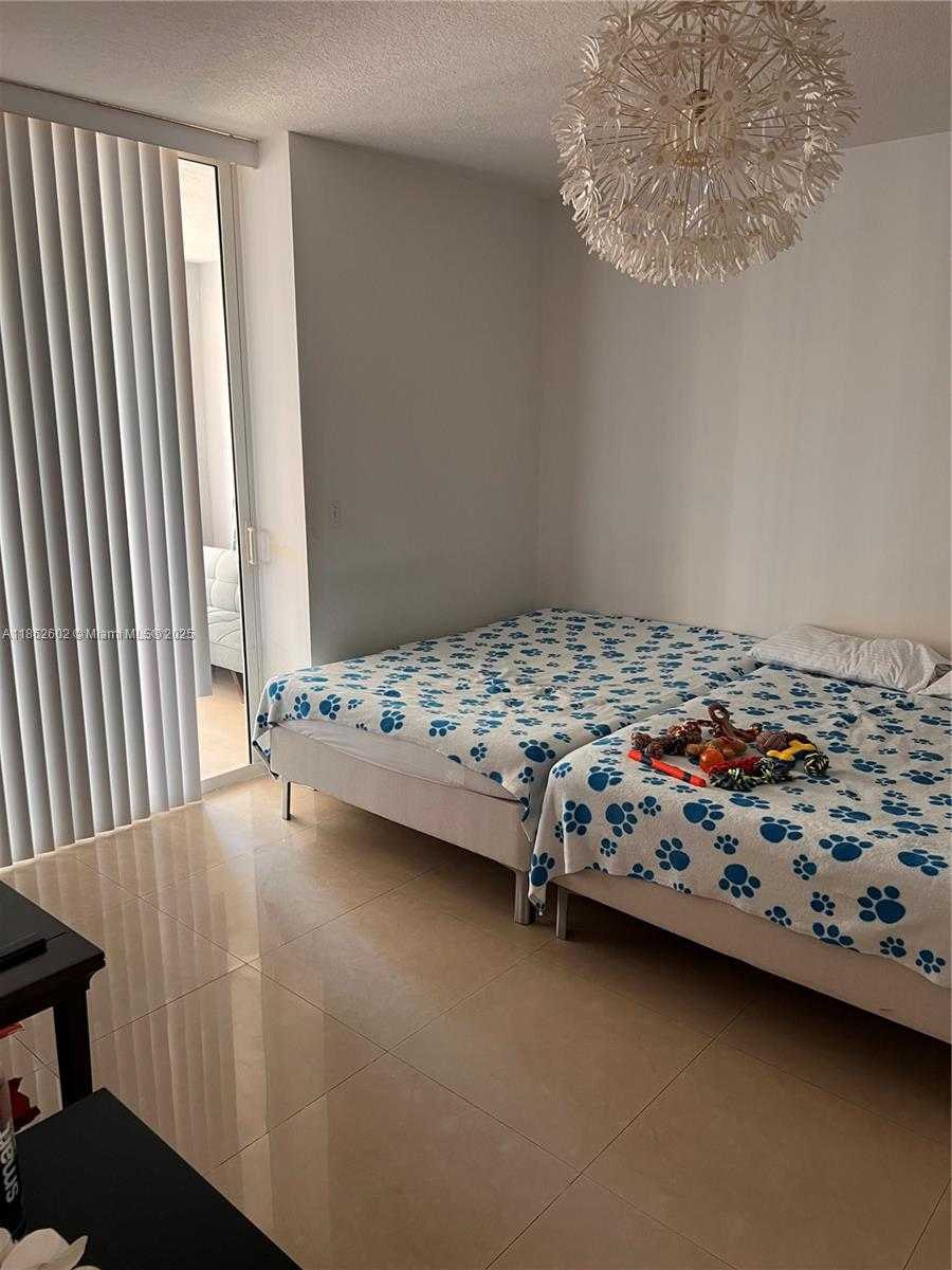 Small Image of 170 SOUTH EAST 14TH ST #1504, Miami Number 19