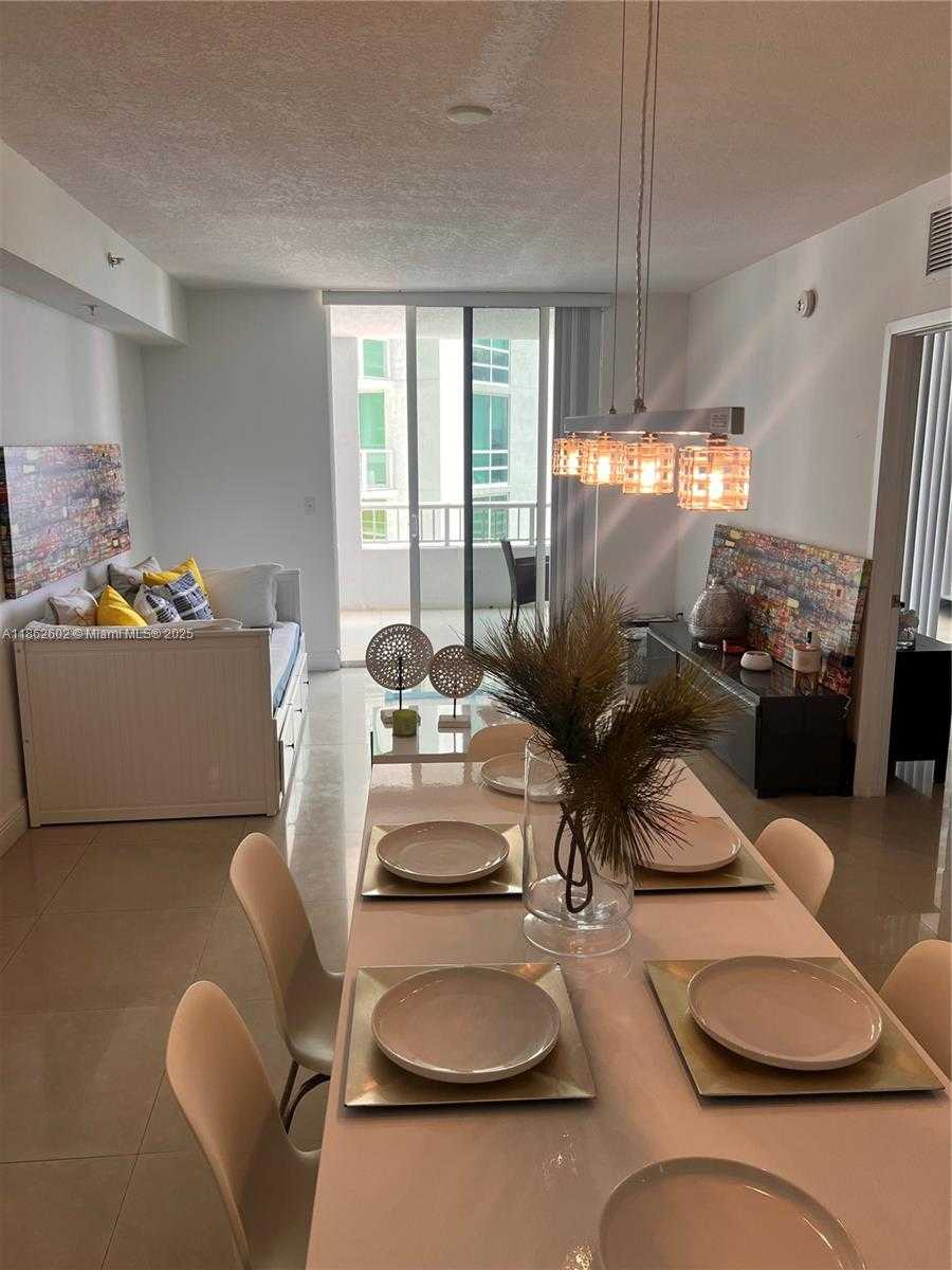Small Image of 170 SOUTH EAST 14TH ST #1504, Miami Number 3