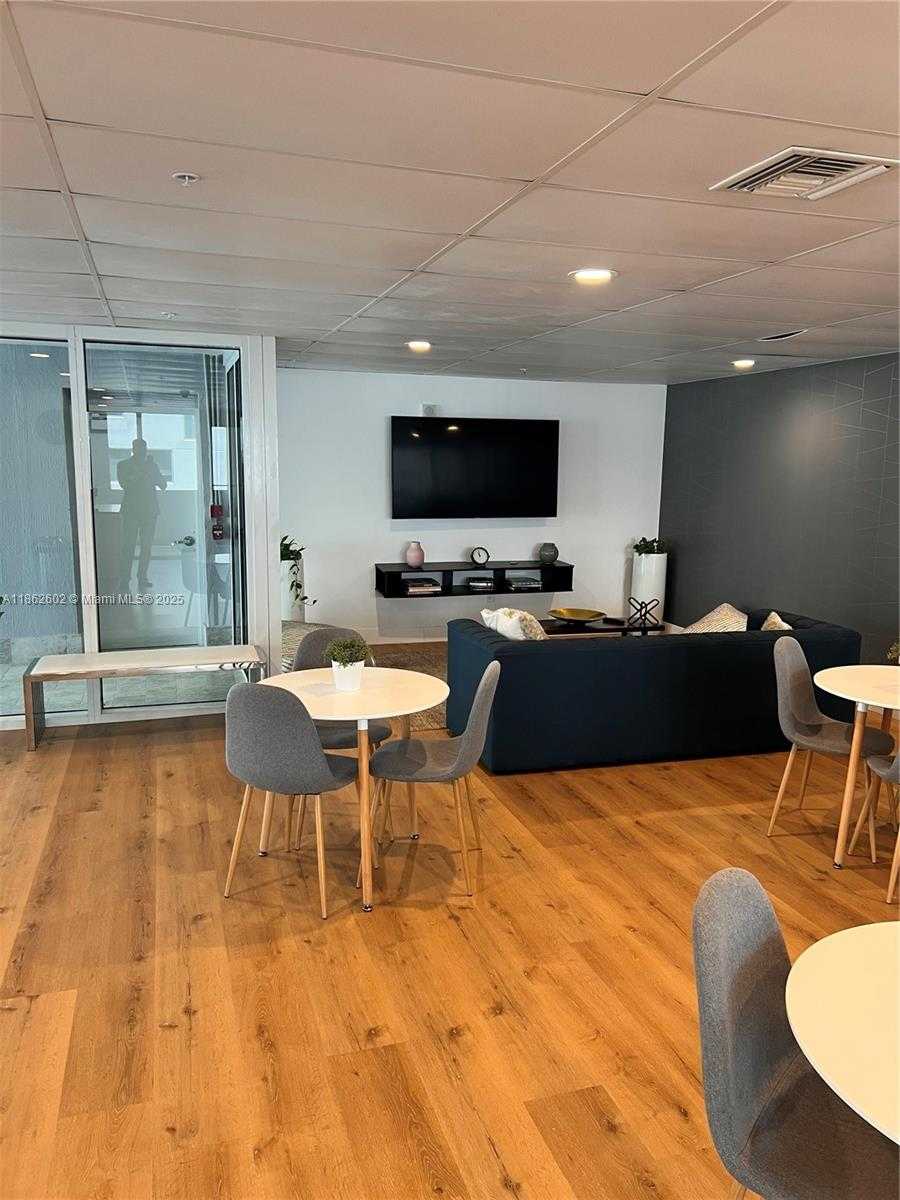 Small Image of 170 SOUTH EAST 14TH ST #1504, Miami Number 42