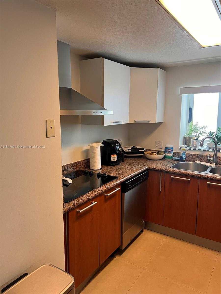 Small Image of 170 SOUTH EAST 14TH ST #1504, Miami Number 5