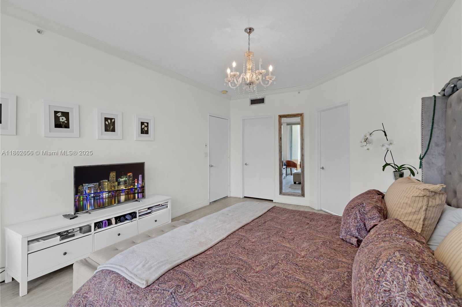 Small Image of 701 CRANDON BLVD #302, Key Biscayne Number 24