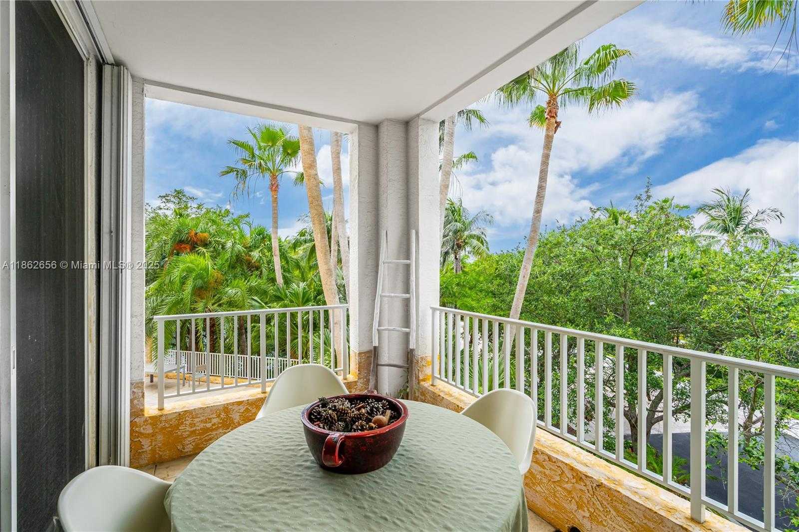 Small Image of 701 CRANDON BLVD #302, Key Biscayne Number 35