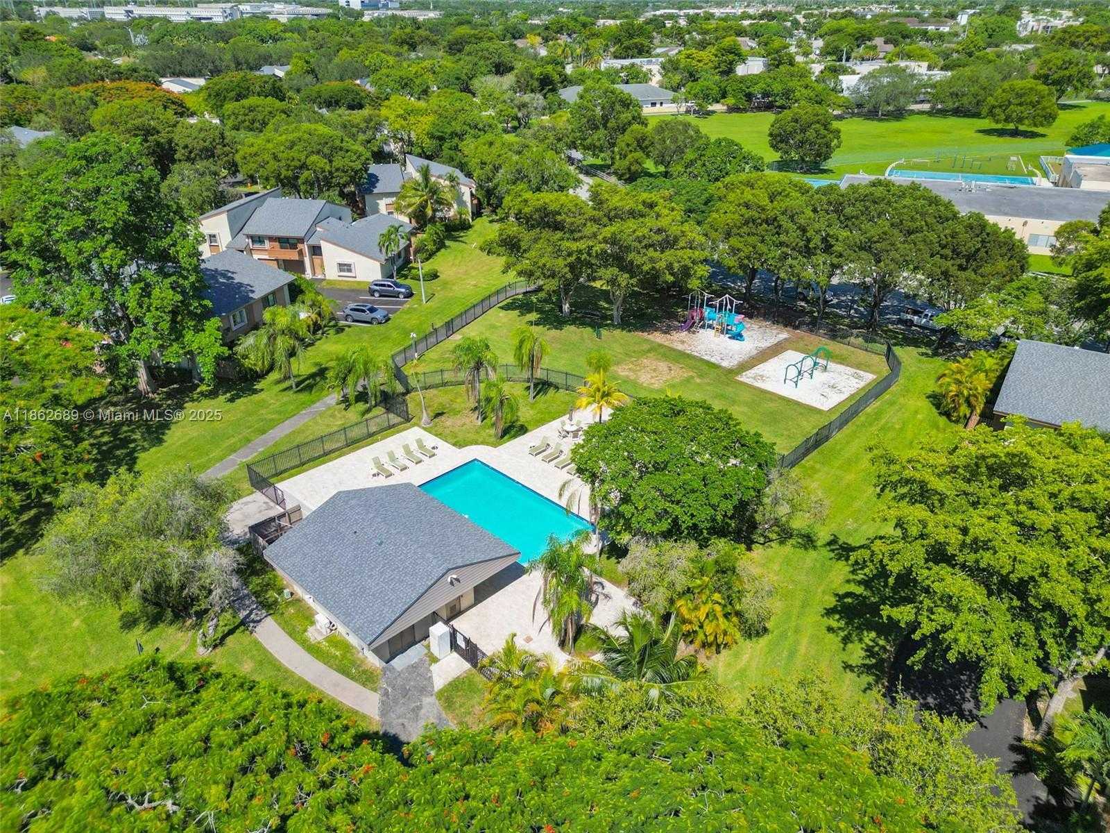 Small Image of 11385 SOUTH WEST 109TH RD #44G, Miami Number 35
