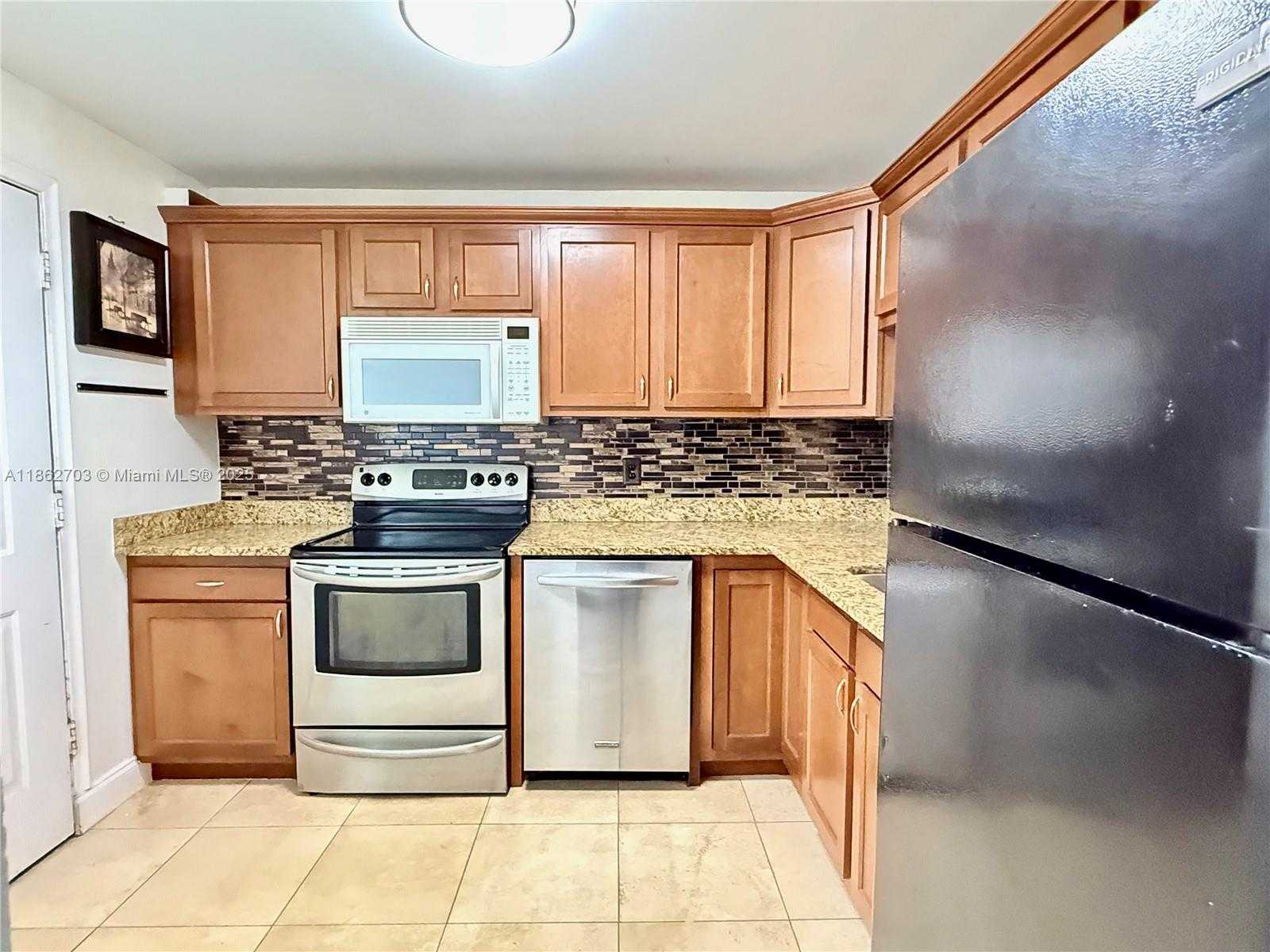 Small Image of 5495 NORTH WEST 10TH CT #104, Plantation Number 18