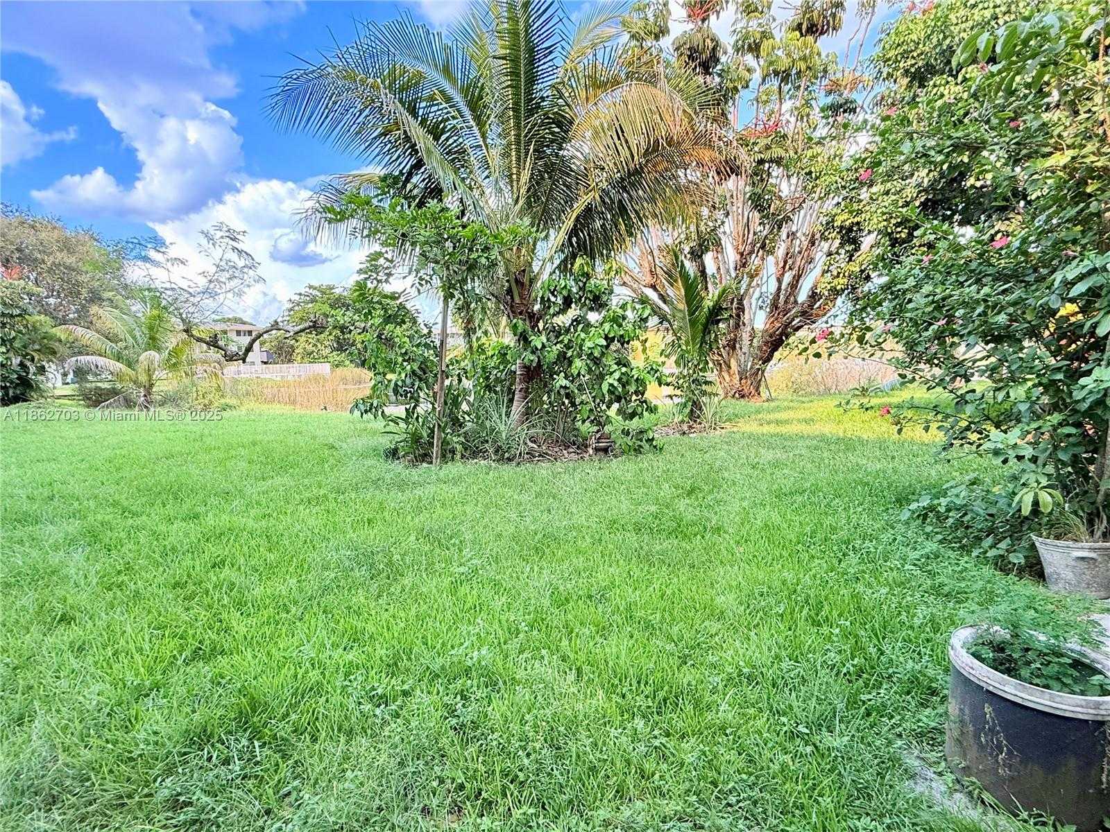 Small Image of 5495 NORTH WEST 10TH CT #104, Plantation Number 22