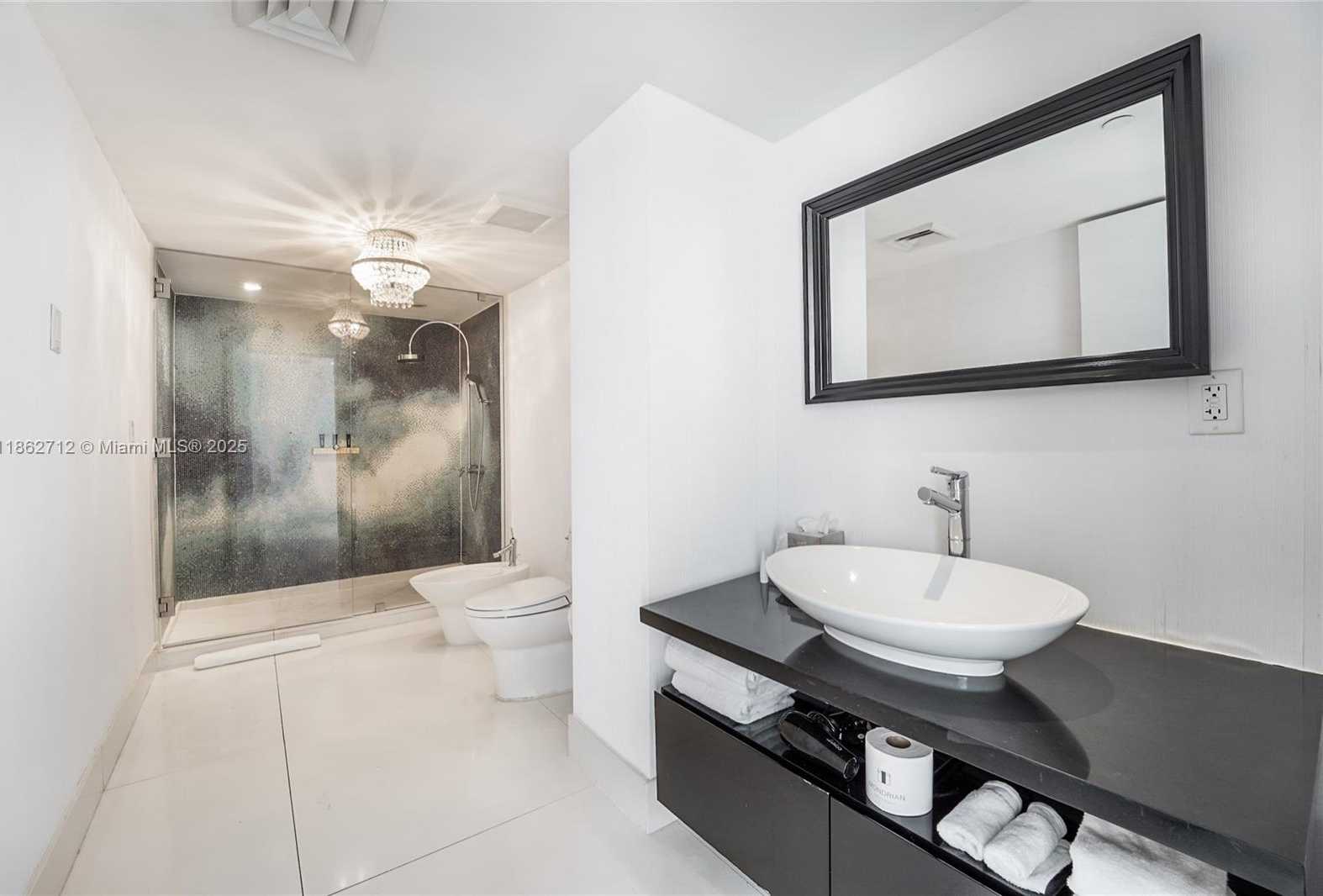Small Image of 1100 WEST AVE #TS-4, Miami Beach Number 13