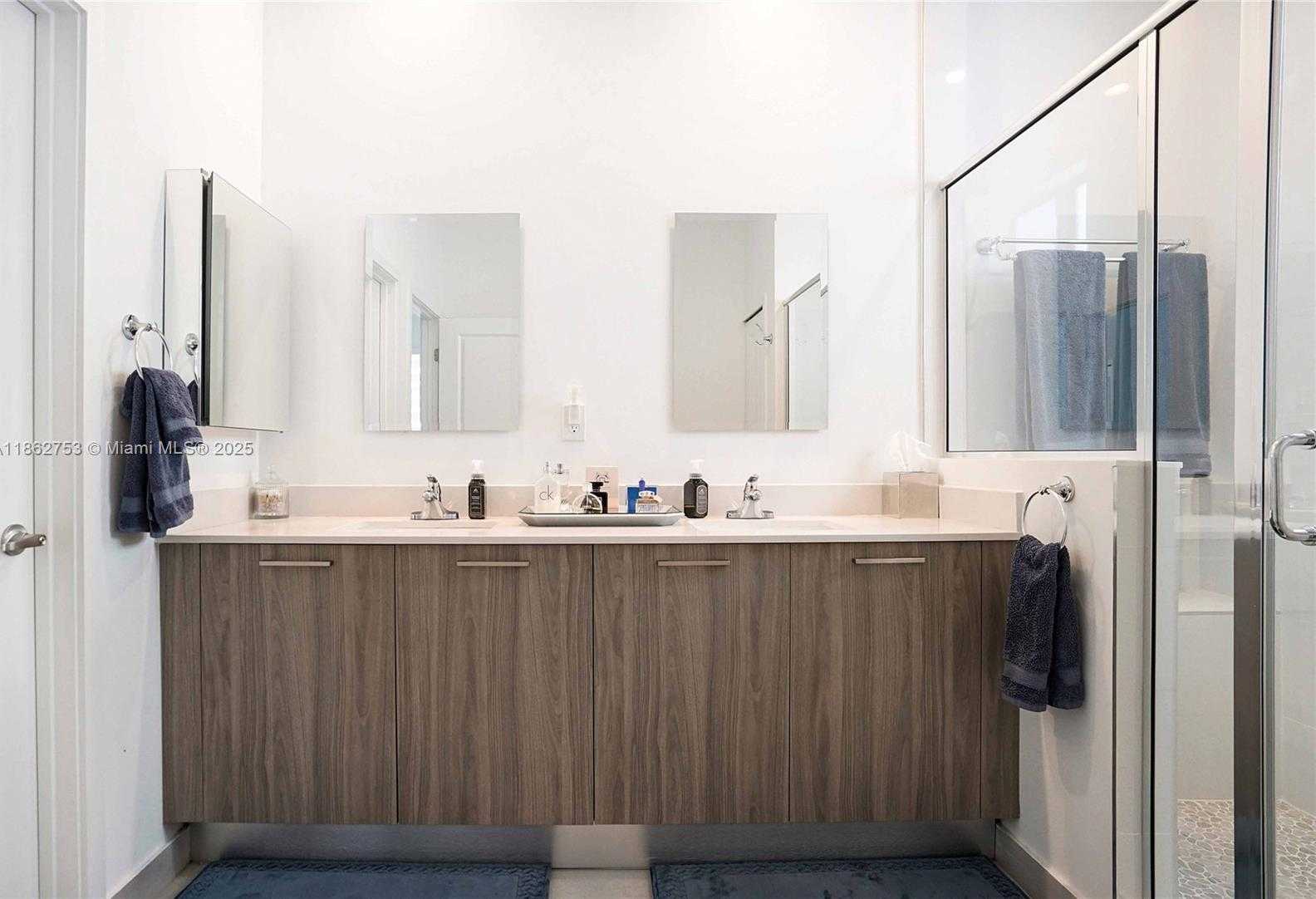 Small Image of 13663 SOUTH WEST 158TH AVE, Miami Number 14
