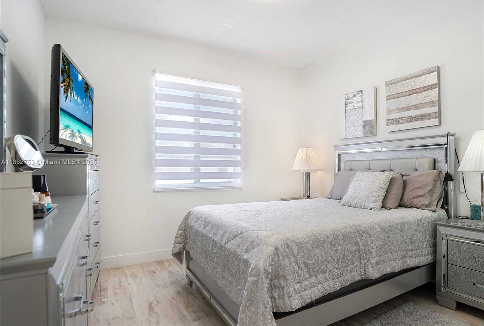 Small Image of 13663 SOUTH WEST 158TH AVE, Miami Number 19
