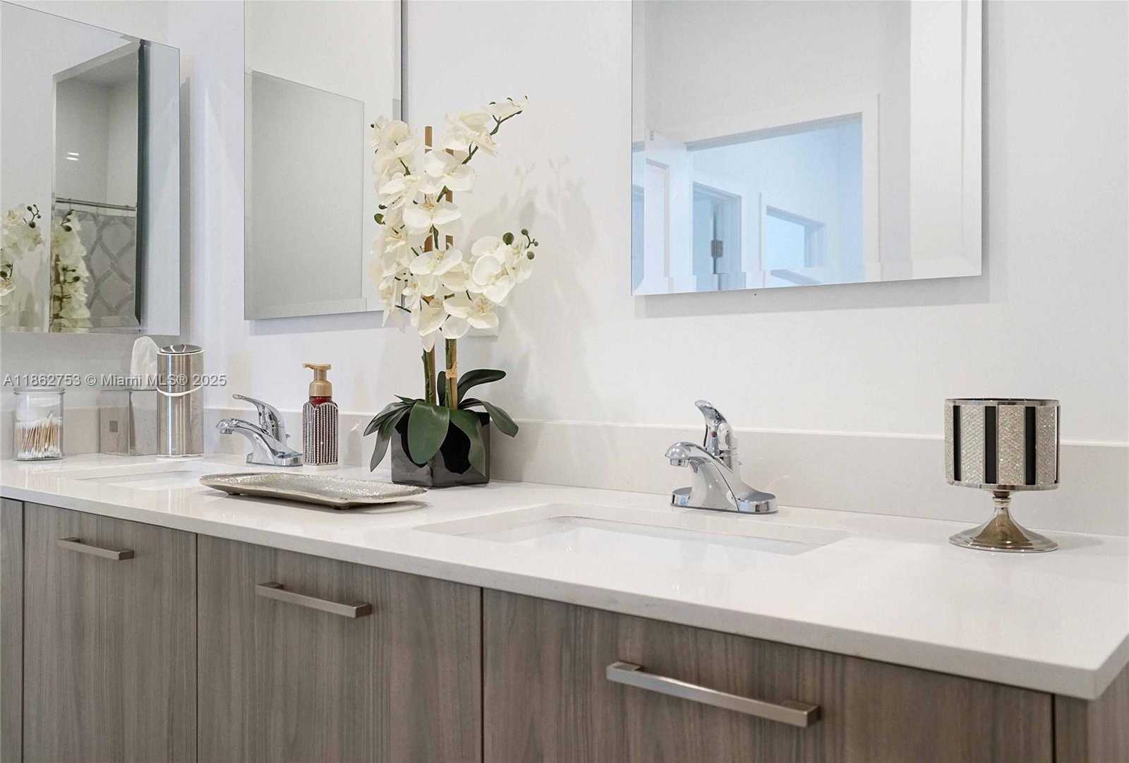 Small Image of 13663 SOUTH WEST 158TH AVE, Miami Number 22