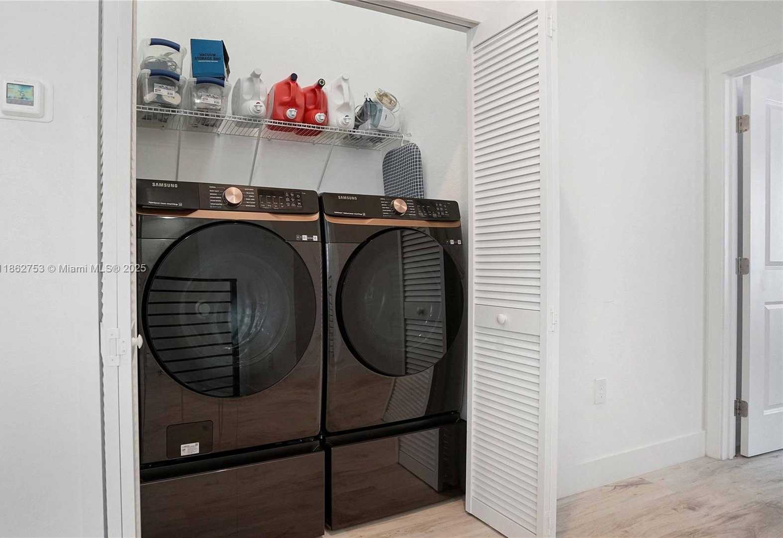Small Image of 13663 SOUTH WEST 158TH AVE, Miami Number 23