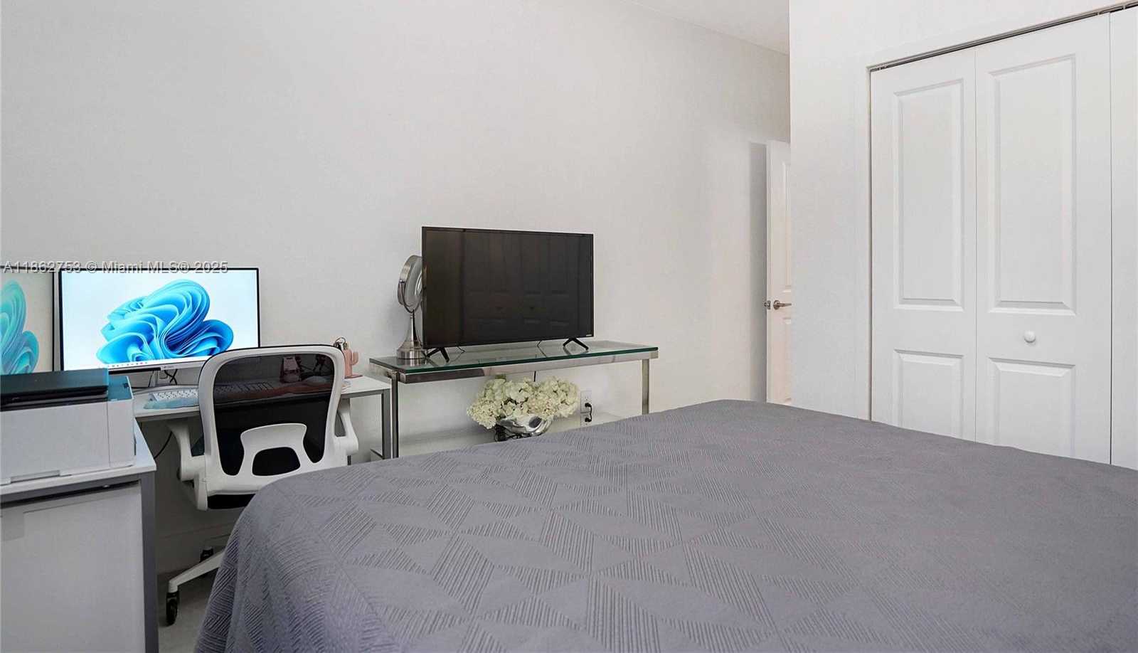 Small Image of 13663 SOUTH WEST 158TH AVE, Miami Number 25
