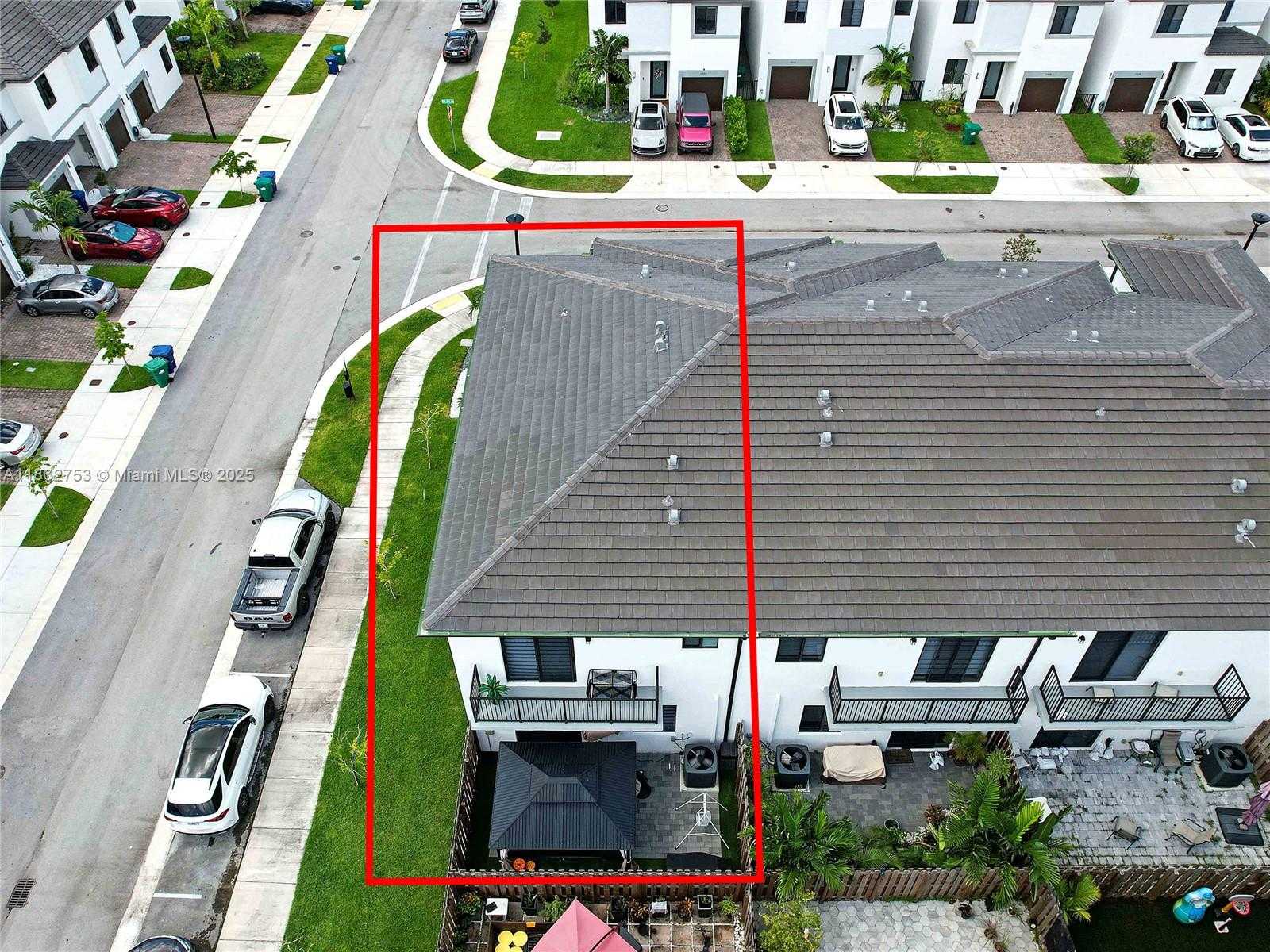 Small Image of 13663 SOUTH WEST 158TH AVE, Miami Number 33