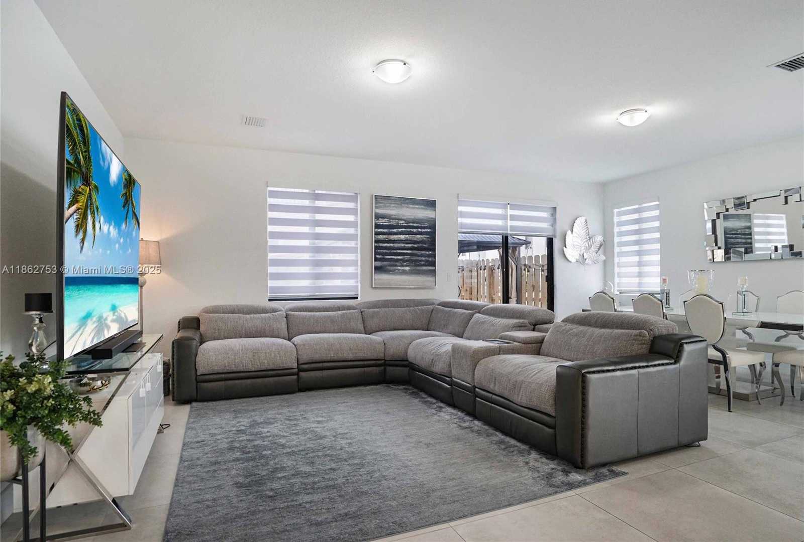 Small Image of 13663 SOUTH WEST 158TH AVE, Miami Number 5