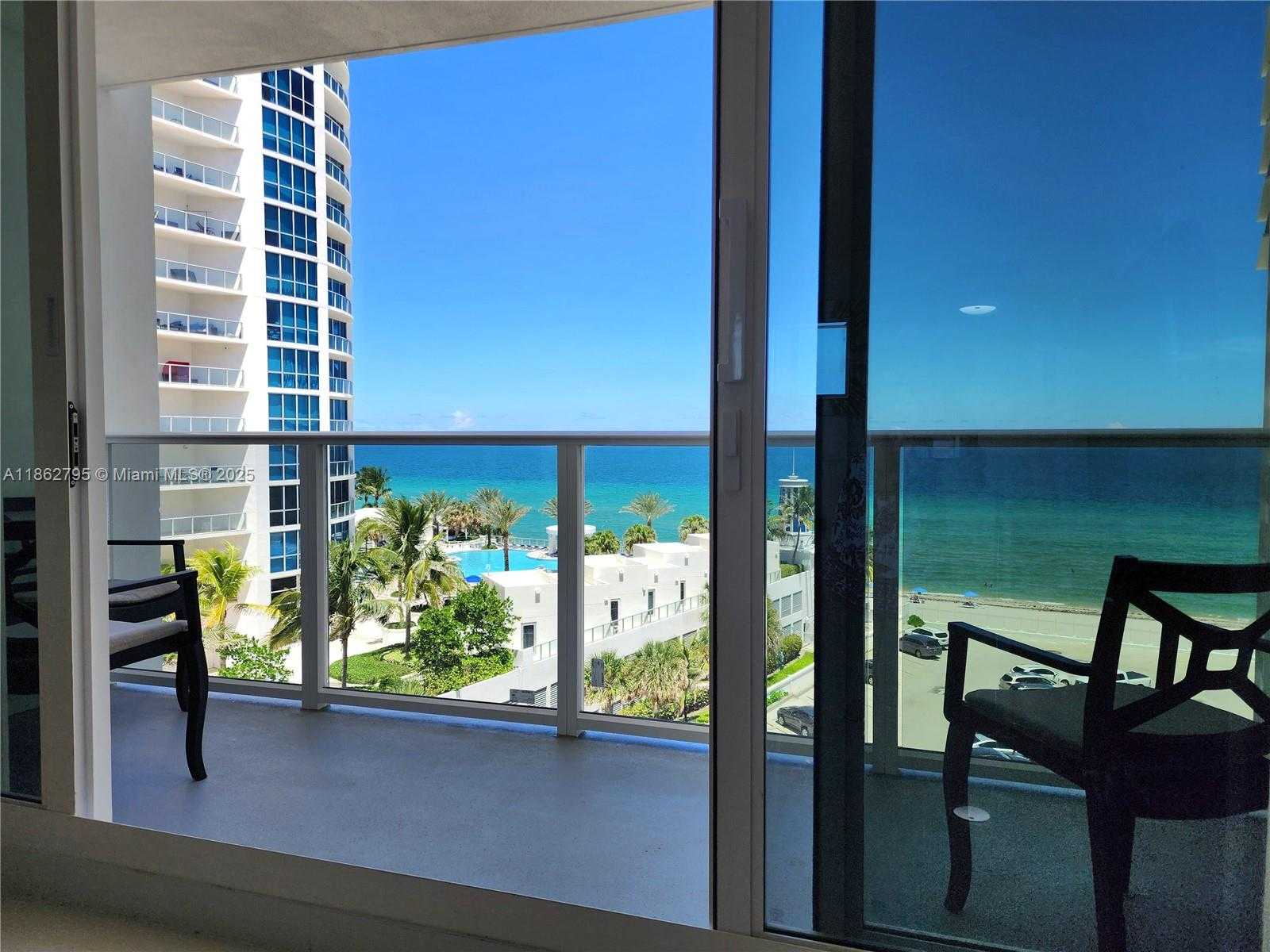 Small Image of 3505 SOUTH OCEAN DR #707, Hollywood Number 2