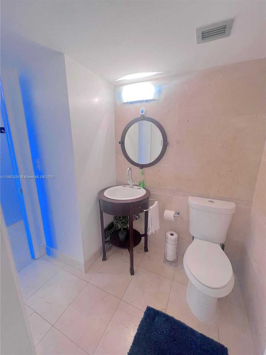 Small Image of 5838 COLLINS AVE #7G, Miami Beach Number 11