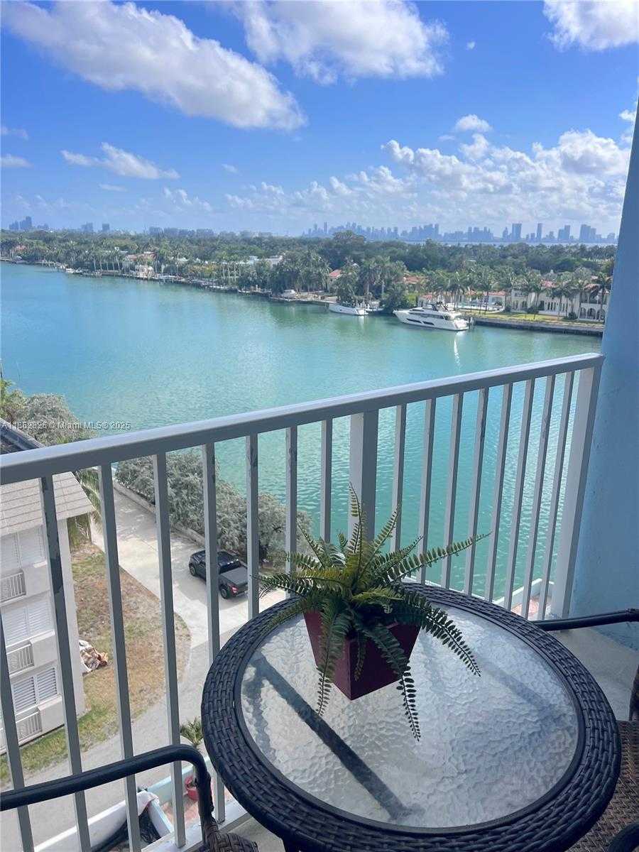 Small Image of 5838 COLLINS AVE #7G, Miami Beach Number 17