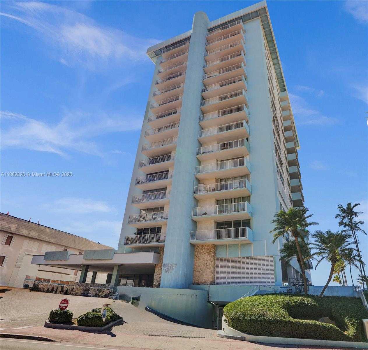 Small Image of 5838 COLLINS AVE #7G, Miami Beach Number 2