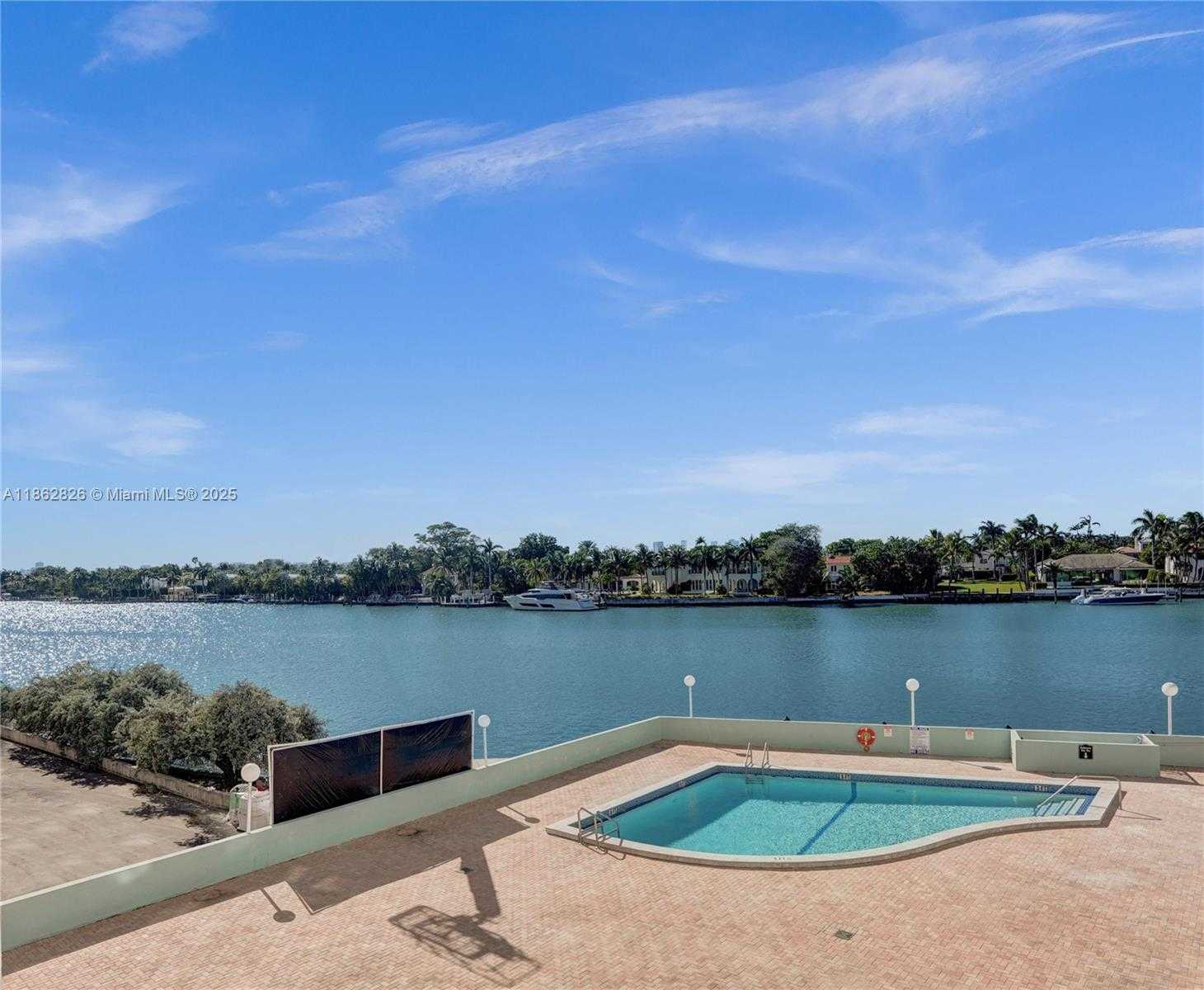 Small Image of 5838 COLLINS AVE #7G, Miami Beach Number 20