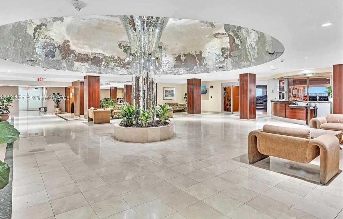 Small Image of 2655 COLLINS AVE #2007, Miami Beach Number 16